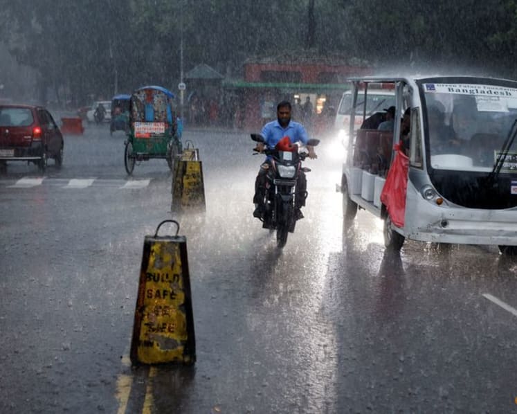 Floods, landslides kill 44 in Bangladesh, leave over 1 million stranded