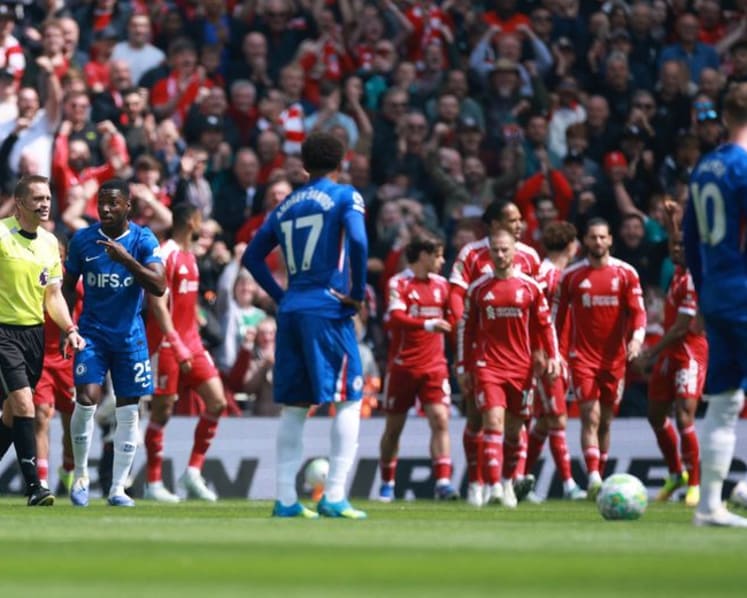 Chelsea end six-game losing run with 1-1 draw at Liverpool