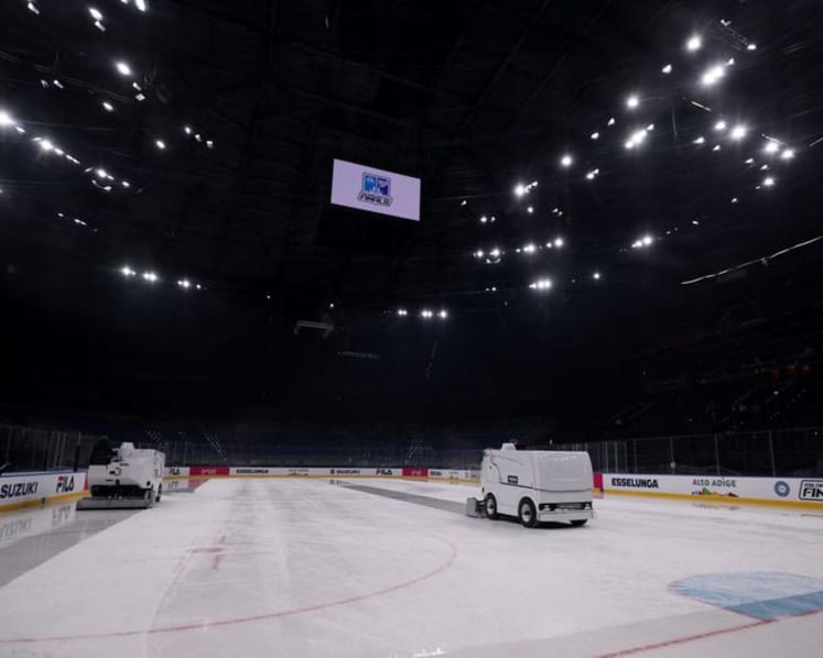 New Milan ice hockey arena wins expert approval after running repair on surface