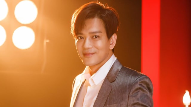 49岁陈晓东签下“生死状”　等6小时急救眼睛