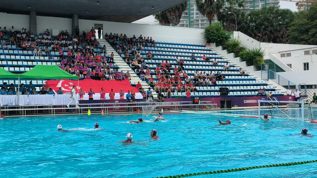 我国女子水球队在第二轮比赛中 以10比6打败印尼