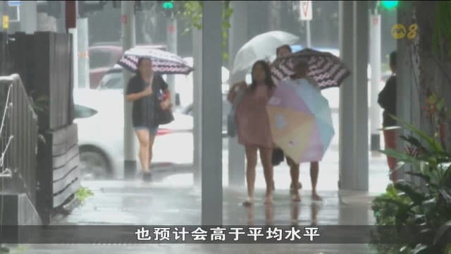 武吉知马路突发性淹水 餐饮生意锐减户外设备遭殃