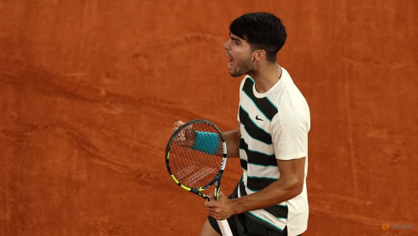 Alcaraz returns to French Open final after ailing Musetti retires
