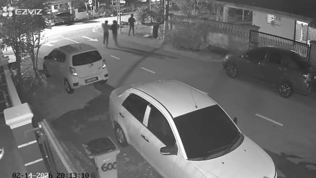 马国三男点燃爆竹掷入老翁住家 警方展开调查