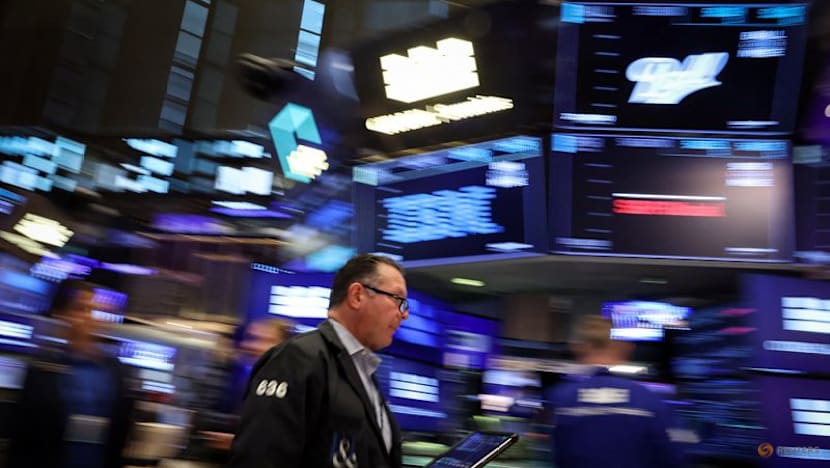 Stocks fall as dollar rises, gold falls with Fed rate path in question