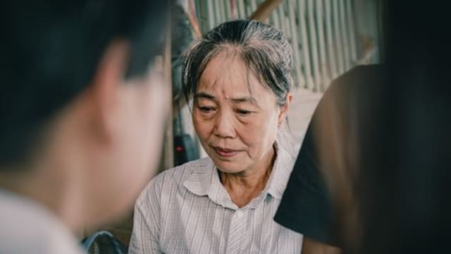 被长辈当众“逼问”你月入多少，该怎么办？