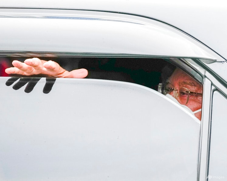 Najib in High Court for 1MDB trial two days after being incarcerated