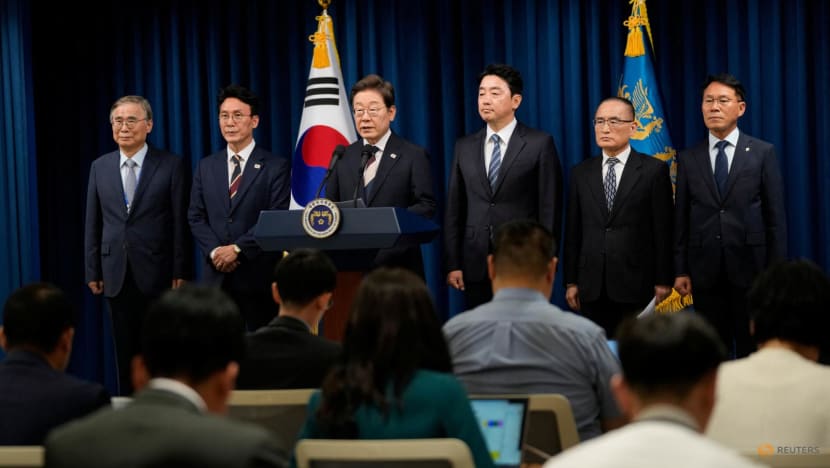 South Korea's new President Lee begins moves to tackle economic 'crisis'