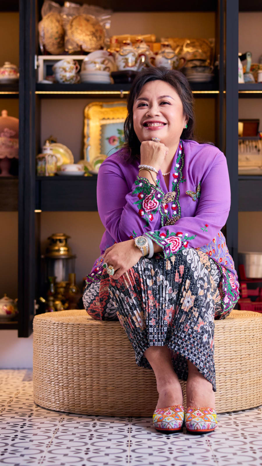 Sophia Yeow: An avid collector of exquisite tea sets - CNA