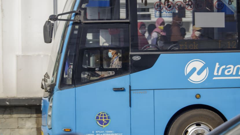 Spesial Hari Kartini: Perempuan gratis naik LRT, MRT, dan Transjakarta seharian penuh