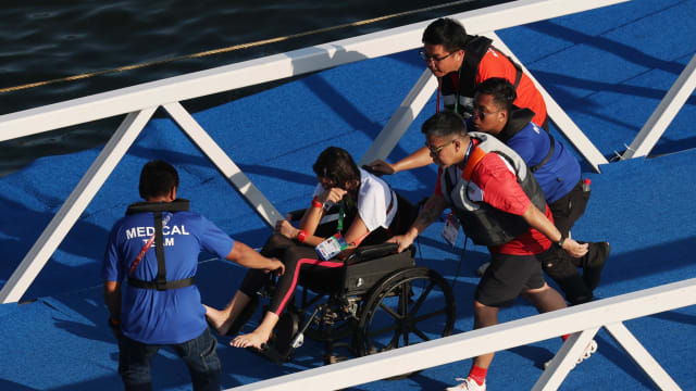 “参加比赛以来最炎热天气之一” 公开水域泳项25人未能完赛