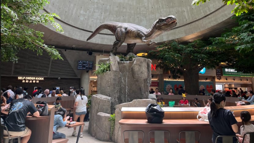 Daya tarikan terbaru SG bertemakan dinosaur hidang makanan halal bertaraf Michelin
