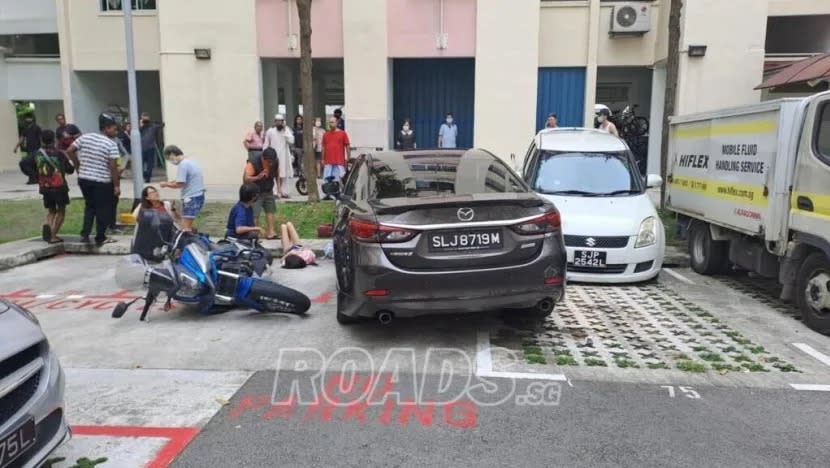 3 orang dikejarkan ke hospital susuli kemalangan di tempat letak kereta HDB Yishun 