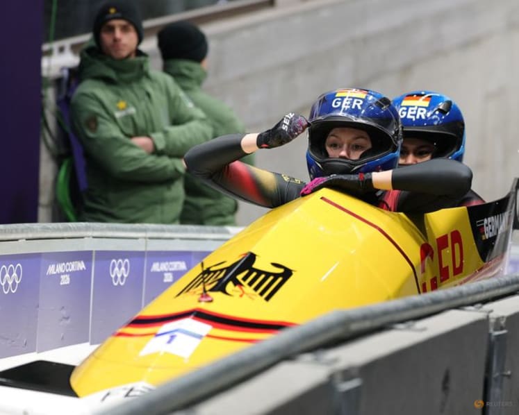 Bobsleigh-German-US rivalry warms the ice in Two-Woman