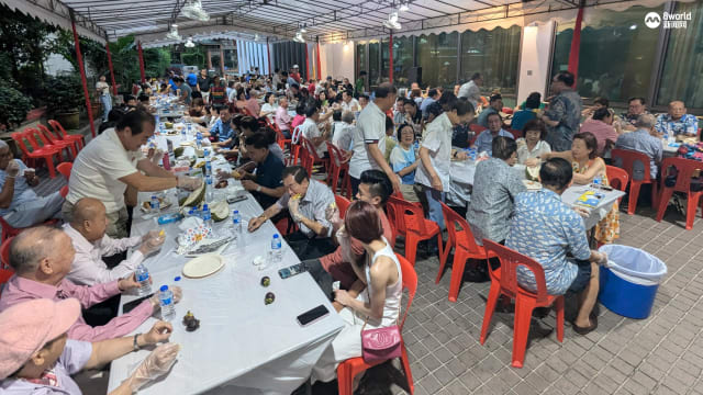 “果王果后”任吃 醉花林首办果宴回馈250名会员