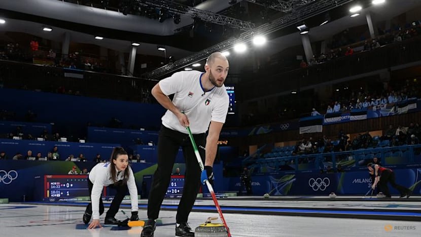 Curling-Italy to face US in semi-finals, Britain take on Sweden