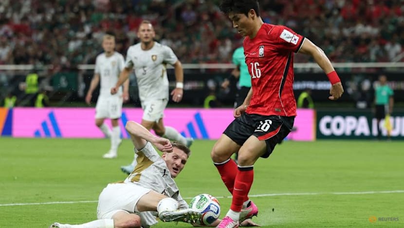 South Korea snatch 2-1 win over Czech Republic in World Cup opener