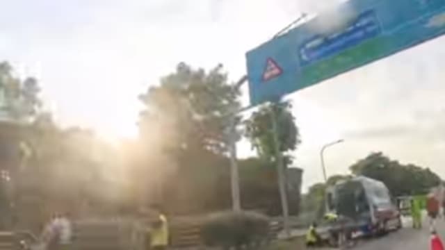 大士关卡附近路段又发生车祸 两人送院