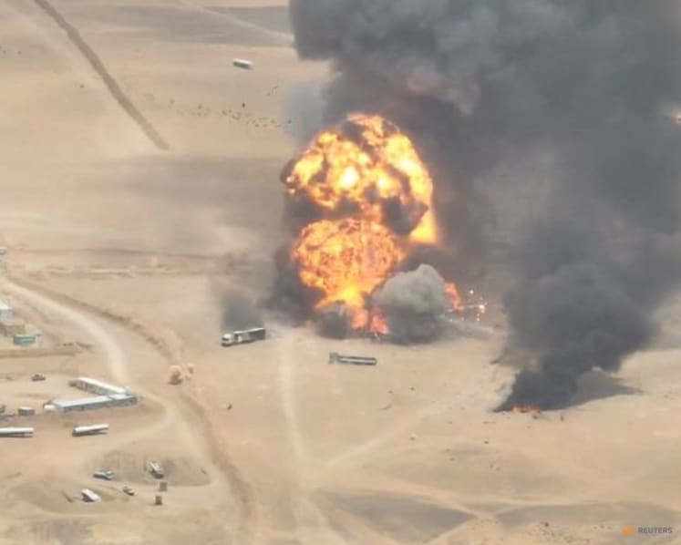 Houthis advance along Yemeni coast, threaten Saudi oil exports in the Red Sea