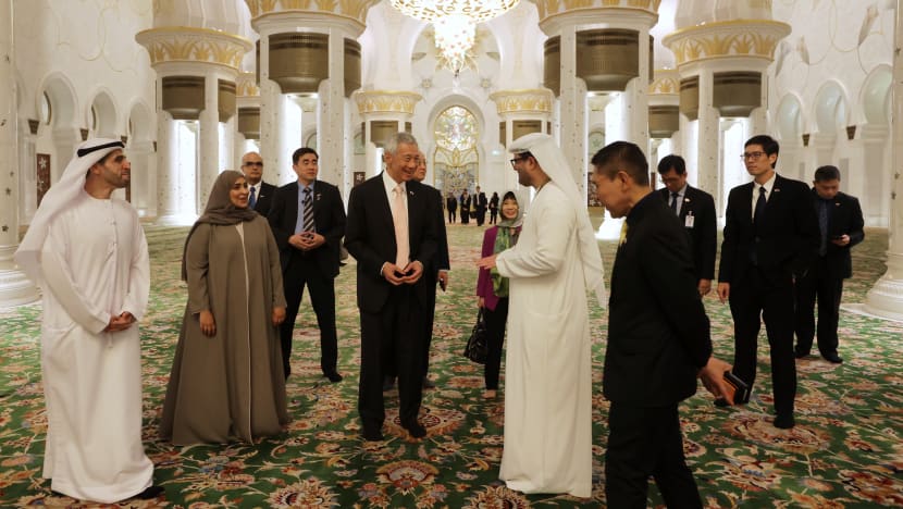 PM Lee lawat Masjid Besar Sheikh Zayed, pusat berbilang agama, dalam lawatan rasmi pertama ke UAE PM Lee lawat Masjid Besar Sheikh Zayed, pusat berbilang agama, dalam lawatan rasmi pertama ke UAE