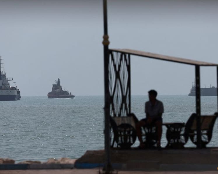 Oil rises as US, Iran resume military attacks