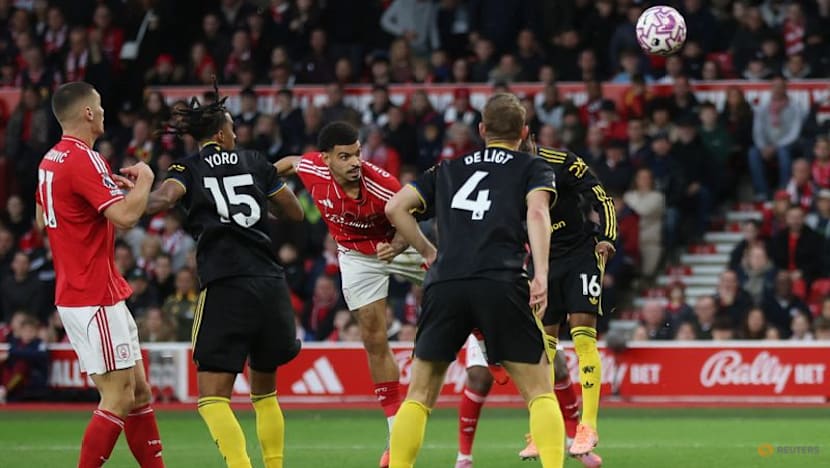 Arsenal march on, Liverpool snap losing streak, Wolves' misery continues, Diallo saves Man Utd