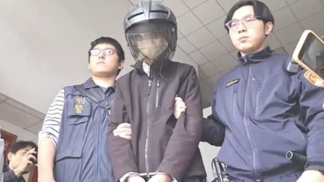 台两岁男童遭虐致死 父亲施暴母亲冷眼旁观