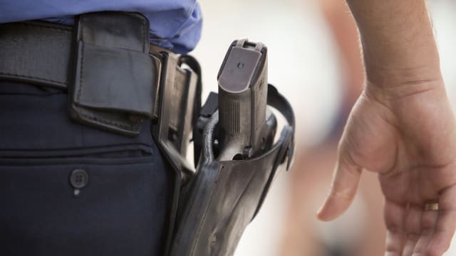 香港女警执勤期间  遗失快速上弹器和六发子弹