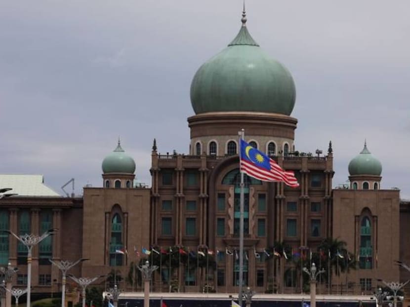 No clear sign who may be Malaysia&rsquo;s next PM, with several senior politicians likely contenders