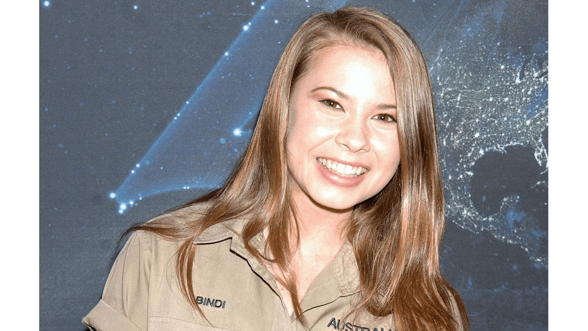 Bindi Irwin's brother photographed proposal 8days