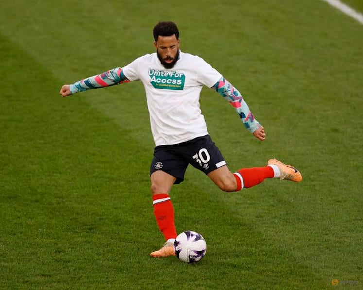 Townsend hit by pitch roller while warming up in Thai league