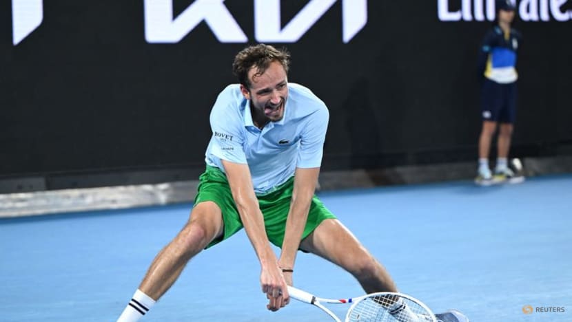 Pizza celebration for Tien after teenager knocks out Medvedev Pizza celebration for Tien after teenager knocks out Medvedev