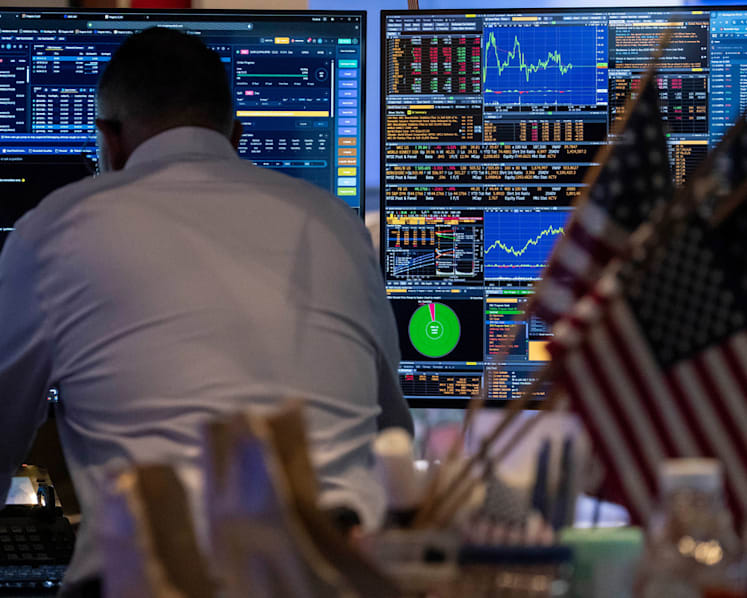 Blowout Microsoft results lift US stocks as oil retreats Blowout Microsoft results lift US stocks as oil retreats