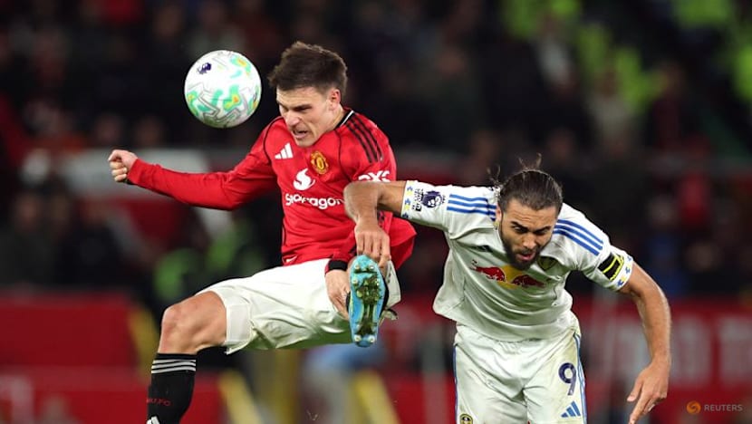 Leeds grab 2-1 win over Manchester United as Martinez sees red