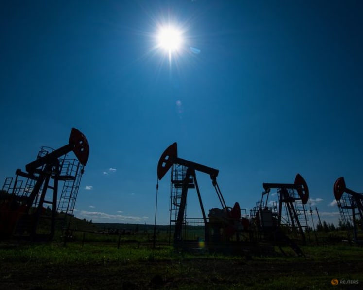 Oil gains as talks to end US-Iran war remain uncertain
