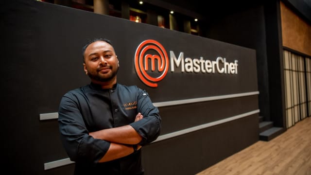 “MasterChef Singapore”选手对垒名厨　女老板遥遥领先获“力量徽章”