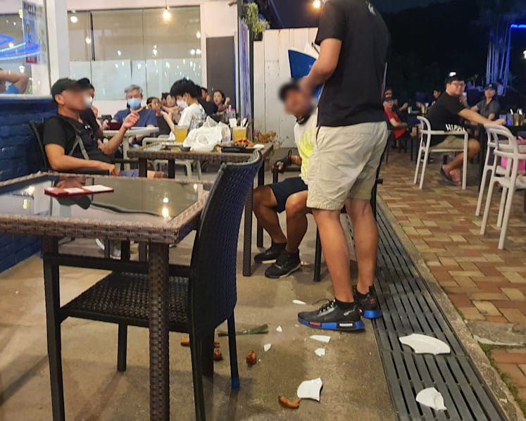 Police probe dispute at Punggol restaurant where 2 men allegedly threatened to beat up staff