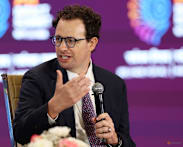 Anthropic boss calls for AI slowdown, Altman and Musk agree