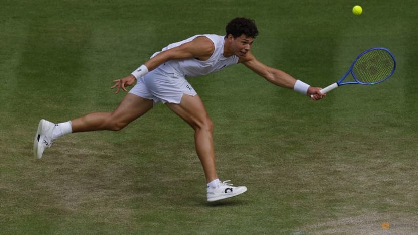 Sinner tames Shelton to reach Wimbledon semi-finals