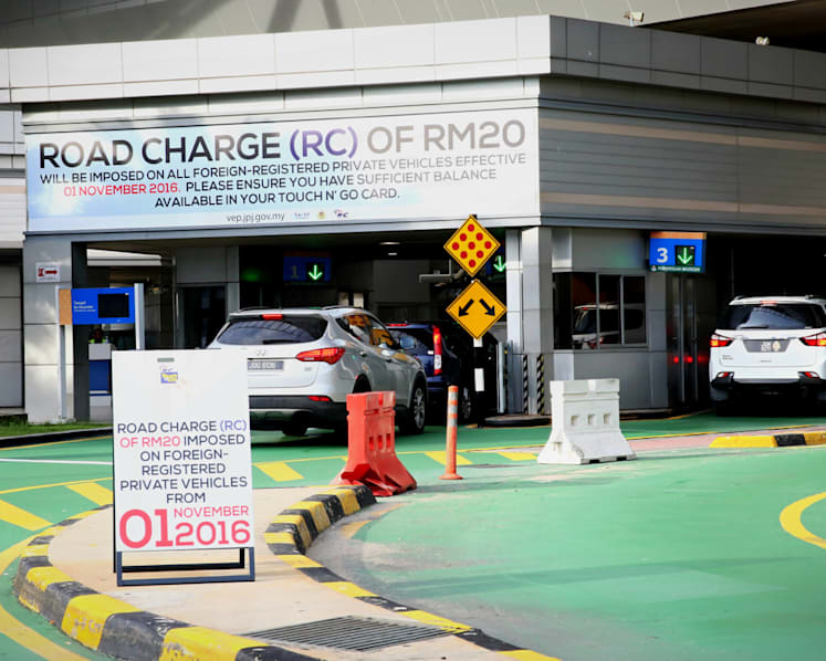 S’pore to ‘match’ Malaysia’s new road charge for foreign cars