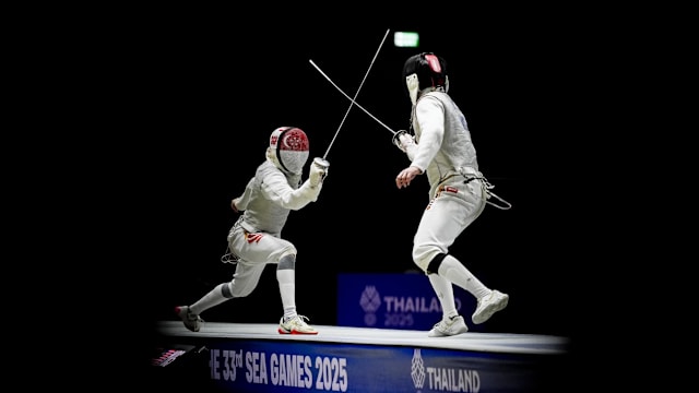 男子花剑团体 我国45比20胜马来西亚夺金