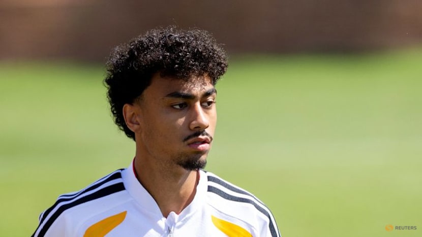 Bayern Munich sign defender Nathaniel Brown from Frankfurt