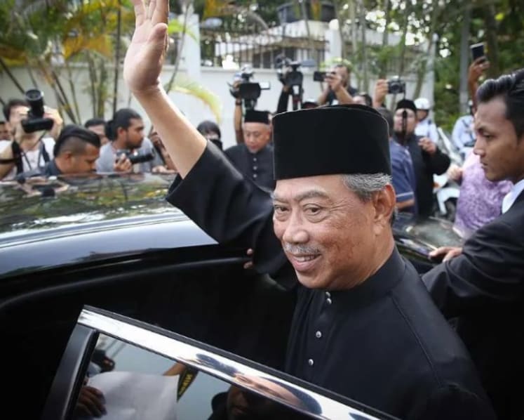 Without law against party hopping, Malaysians should not be surprised by politicians horse-trading and switching sides