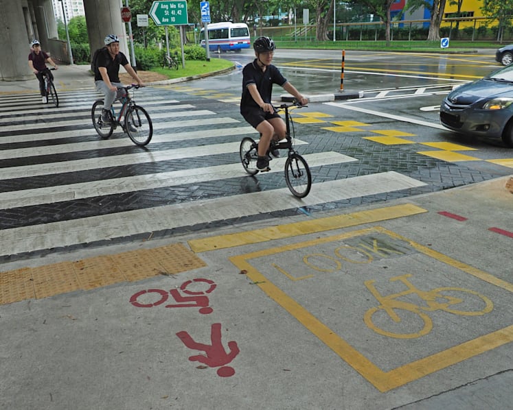Why do motorists still show disdain for cyclists? Here are 4 safety suggestions