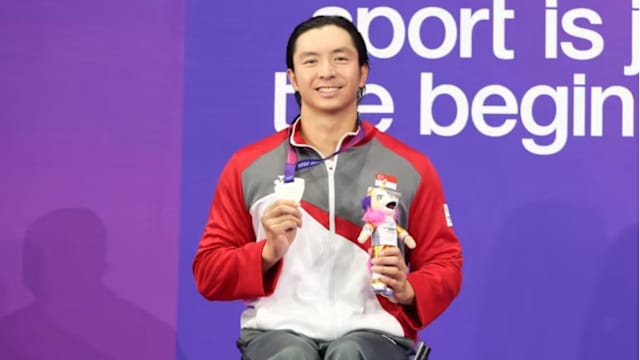 杜维崧50米自由泳决赛勇夺亚军