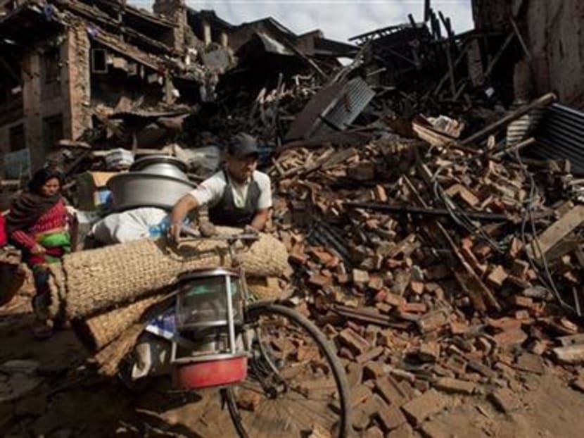 Nepal quake death toll tops 4,000; villages plead for aid
