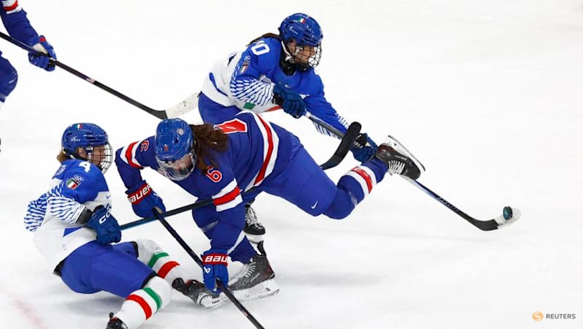 Ice hockey-US hit Italy for six to reach women's semi-finals