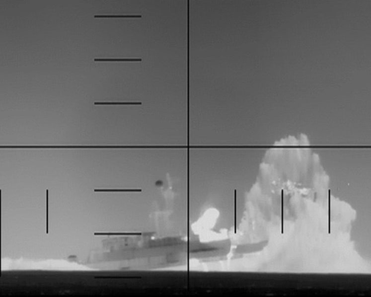 US submarine sinks Iranian warship off Sri Lanka, at least 87 dead
