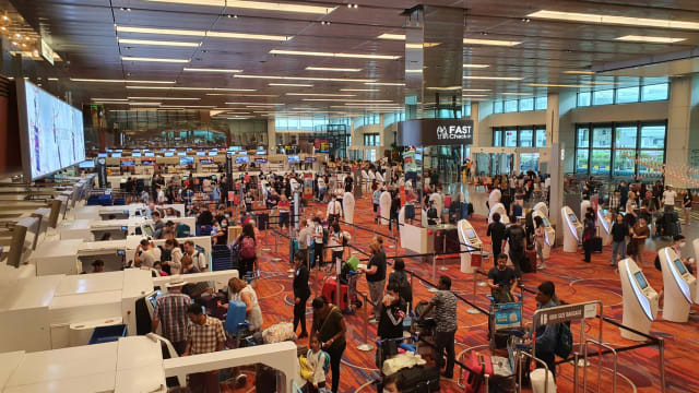 超过十家在樟宜机场运营的航空公司受影响