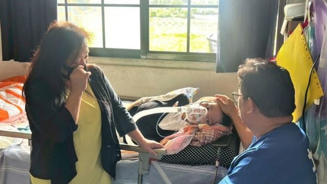 对抗罕见疾病20年 台湾生命女斗士完成返家最后心愿